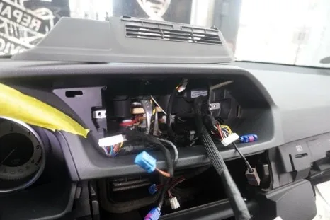 벤츠 E클래스 W212 안드로이드 올인원, 비용은 어떻게 결정될까?