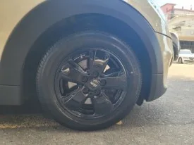 BMW 미니쿠퍼 휠복원, 블랙유광 도색으로 새 차처럼!