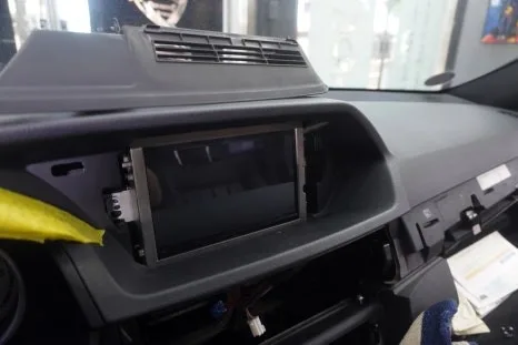 벤츠 E클래스 W212 안드로이드 올인원, 비용은 어떻게 결정될까?