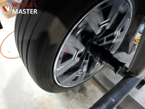 BMW 휠복원, 주차기스 후 이렇게 달라졌어요