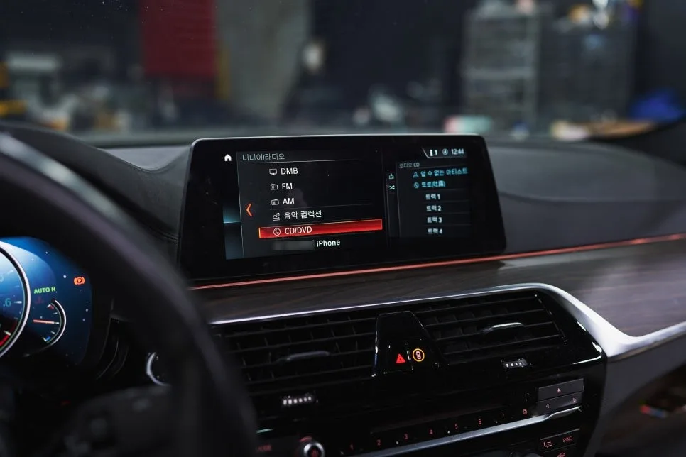 BMW G30 안드로이드 올인원, 잘못 설치하면 재시공 비용 2배