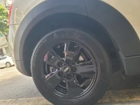 BMW 미니쿠퍼 휠복원, 블랙유광 도색으로 새 차처럼!