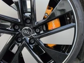 아우디 e-tron GT 휠복원, 비용과 결과 차이