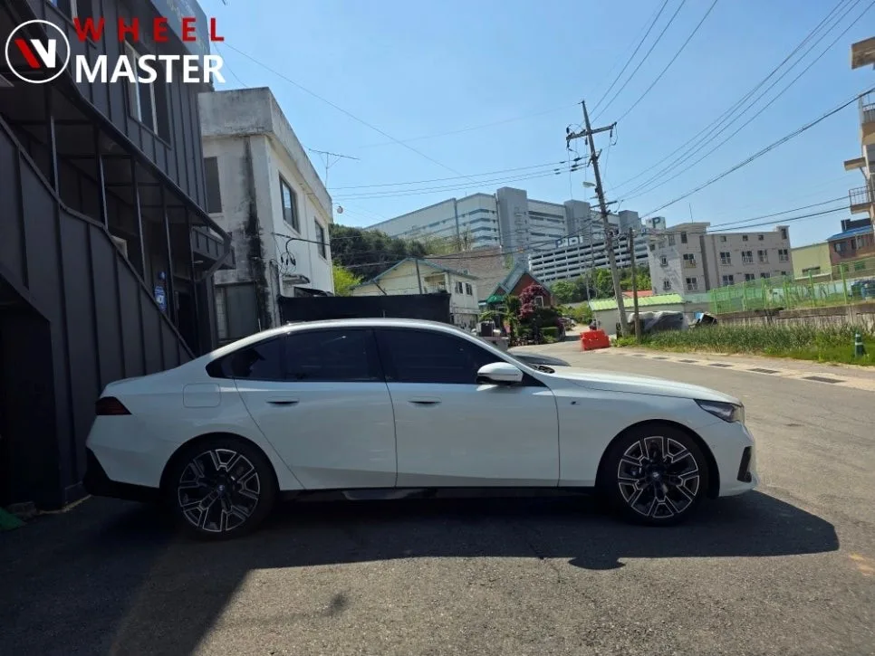 BMW 휠복원, 주차기스 후 이렇게 달라졌어요