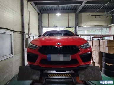 BMW M8 휠 복원, 골드 브론즈 색상 완벽 재현