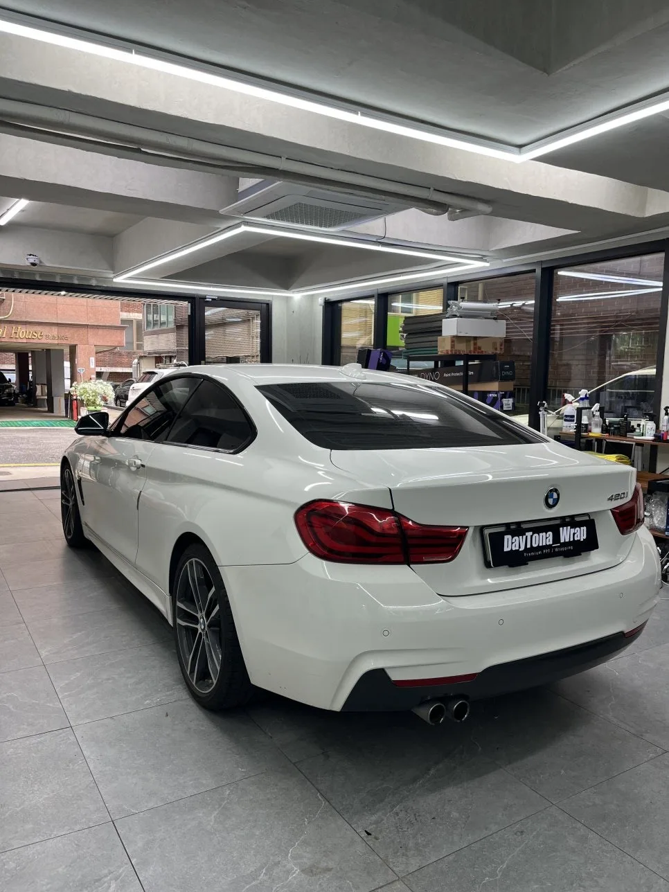 BMW 420i 랩핑, 5년 후에도 새 차 같으려면? 시공 사진
