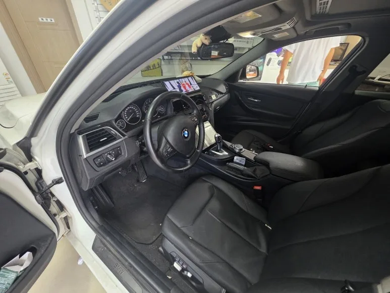 BMW 320D 안드로이드 올인원, 비용 가르는 기준은?