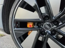 아우디 e-tron GT 휠복원, 비용과 결과 차이