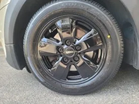 BMW 미니쿠퍼 휠복원, 블랙유광 도색으로 새 차처럼!