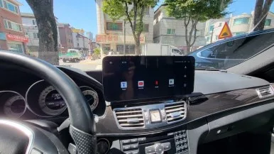벤츠 E220d 안드로이드 올인원, 순정보다 나은 선택일까?