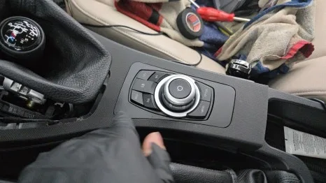 BMW 3시리즈 안드로이드 올인원, 타공 설치 전후 비교
