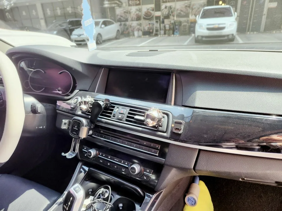 BMW F10 안드로이드 올인원, 스마트폰 연동 고민 끝!
