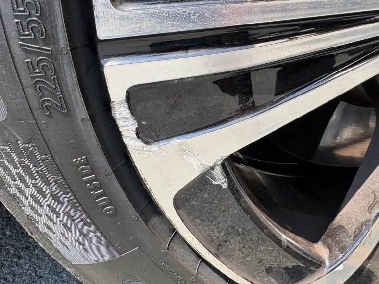 벤츠 E200 휠복원, 블랙폴리쉬 제대로 하는 법