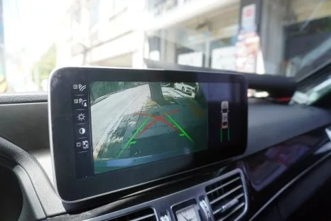 벤츠 E클래스 W212 안드로이드 올인원, 비용은 어떻게 결정될까?