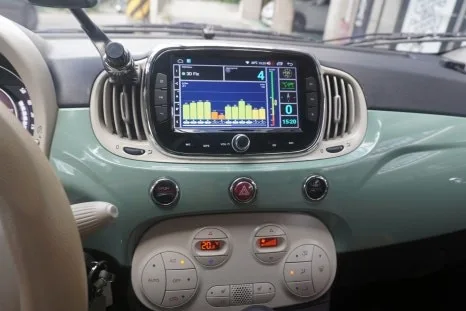 피아트 500C 안드로이드 올인원, 순정 모니터 고장 시 대안은?