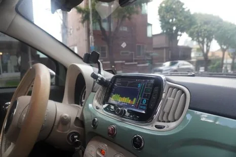 피아트 500C 안드로이드 올인원, 순정 모니터 고장 시 대안은?