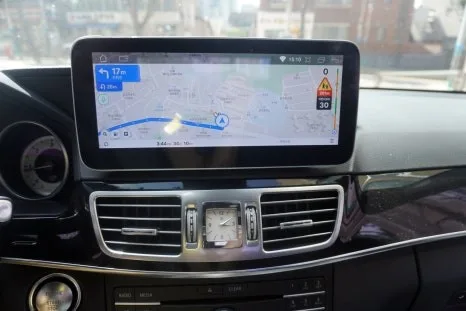 벤츠 E클래스 W212 안드로이드 올인원, 비용은 어떻게 결정될까?