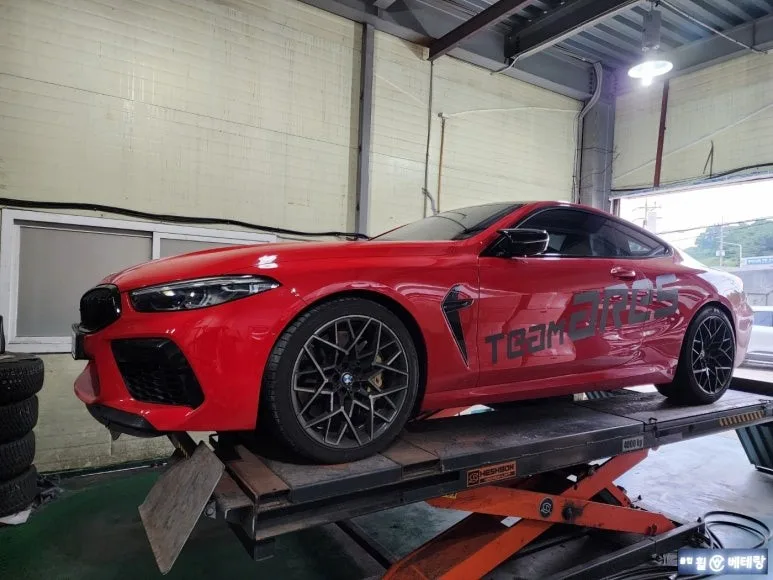 BMW M8 휠 복원, 골드 브론즈 색상 완벽 재현