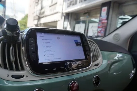 피아트 500C 안드로이드 올인원, 순정 모니터 고장 시 대안은?