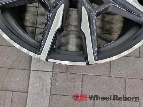 BMW 850i 휠복원 비용, 무엇이 가격을 결정할까?