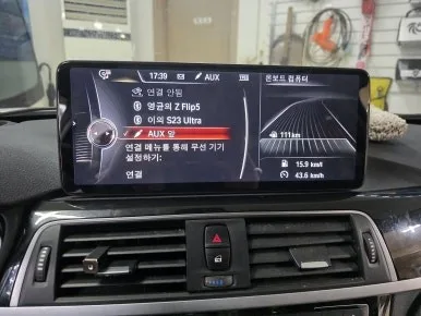 BMW 320D 안드로이드 올인원, 비용 가르는 기준은?