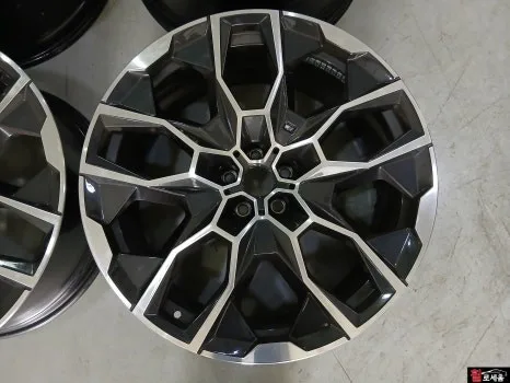 BMW X7 휠도색, 유광블랙 변신 전후 차이