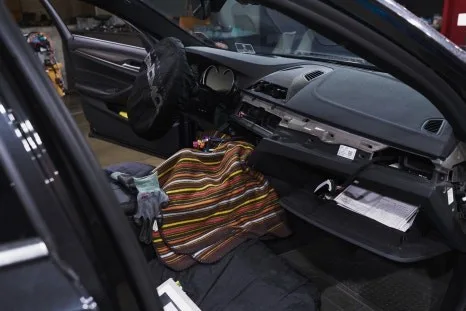 BMW G30 안드로이드 올인원, 잘못 설치하면 재시공 비용 2배