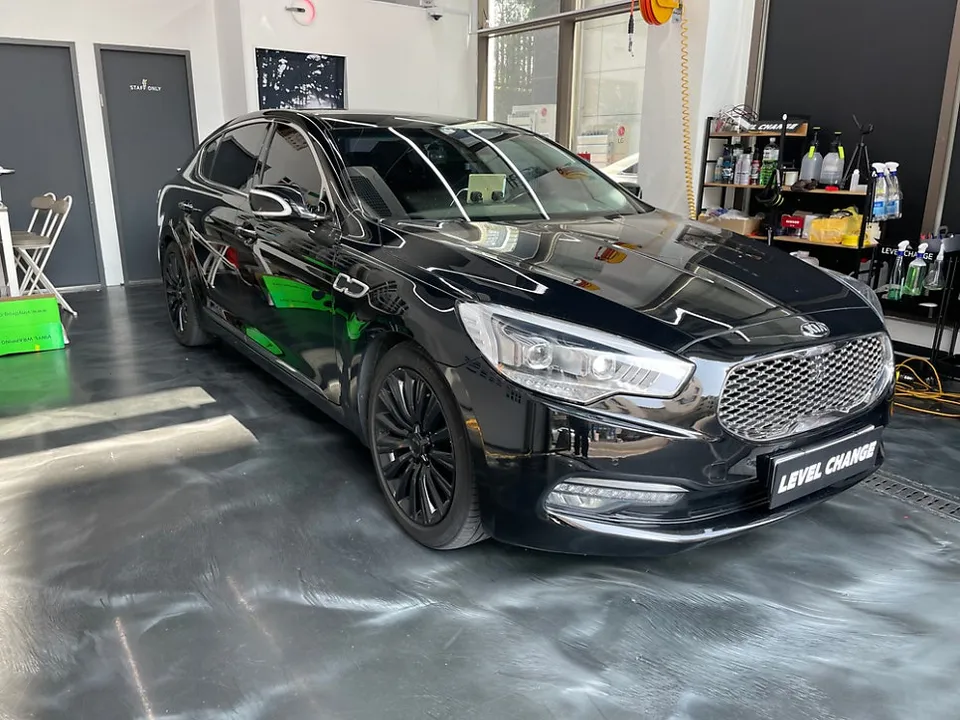 Kia K900のカーラッピング事例 施工写真 3