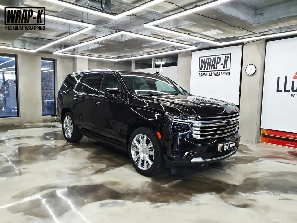 Chevrolet Tahoeのカーラッピング事例|費用目安・仕上がり 施工写真 1-2