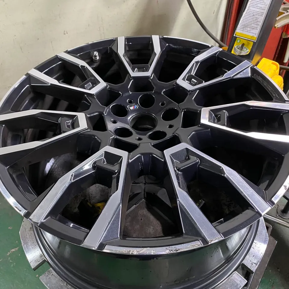 BMW X5 wheel repair - BMW X5 Wheel Repair & Painting Review - Same-Day Finish photo 4