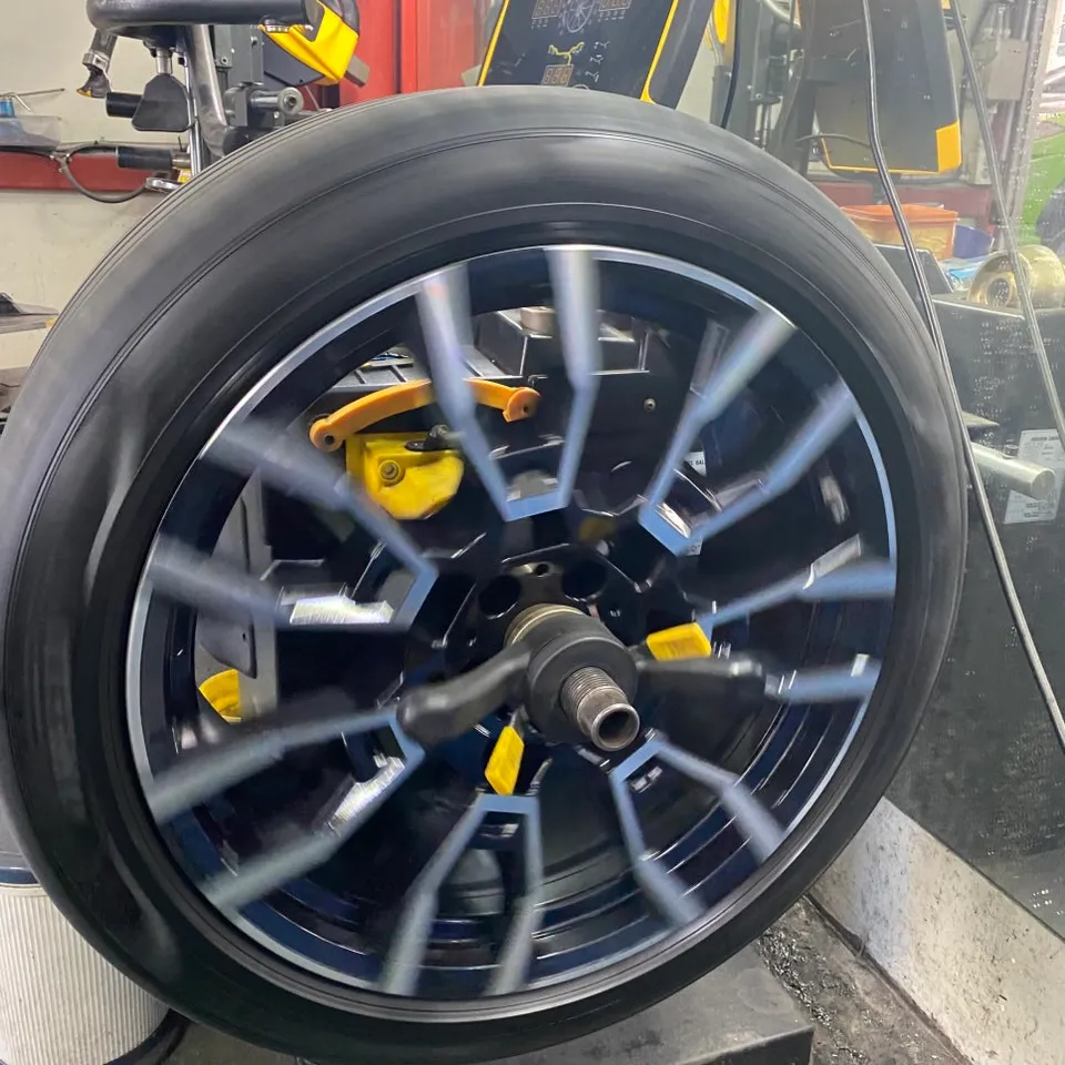 BMW X5 wheel repair - BMW X5 Wheel Repair & Painting Review - Same-Day Finish photo 8