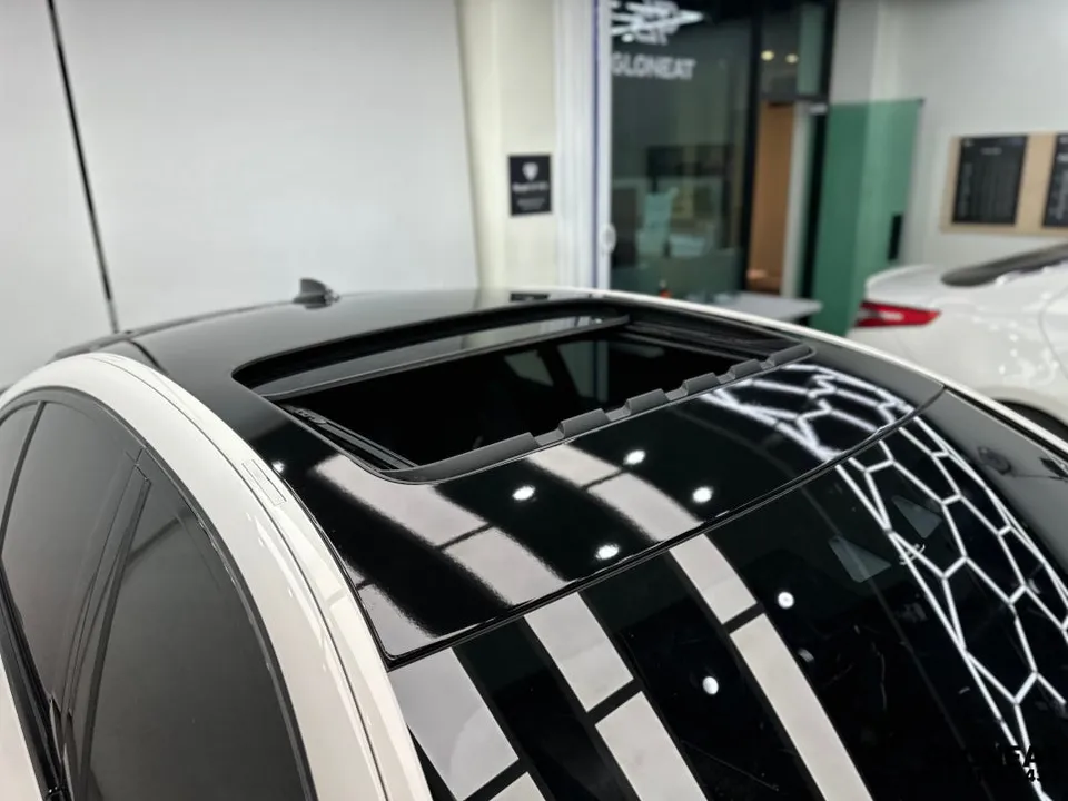 BMW 5 Seriesのカーラッピング事例｜費用目安・仕上がり 施工写真 4-1