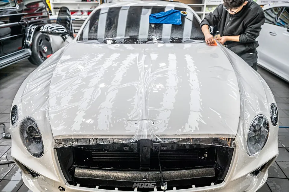 Bentley Continental GTのPPF施工事例|韓国での実例 施工写真 2-1