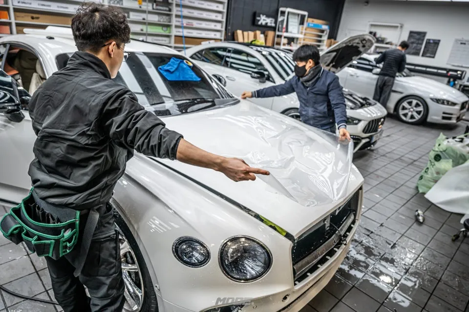 Bentley Continental GTのPPF施工事例|韓国での実例 施工写真 1-2