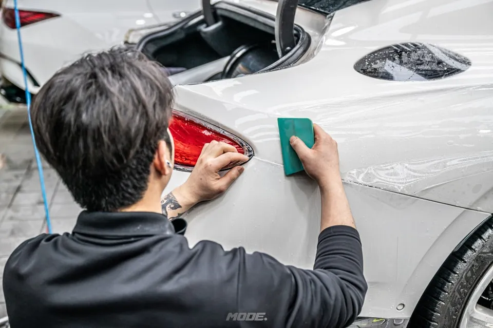 Bentley Continental GTのPPF施工事例|韓国での実例 施工写真 2-2