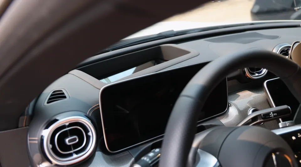 Mercedes-Benz CLE C236 interior customization - Mercedes-Benz CLE Interior Customization: HUD Upgrade Review photo 6