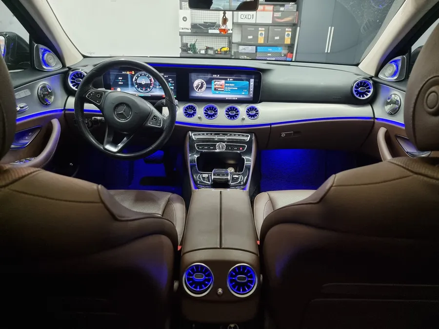 Mercedes-Benz E-Class W213 ambient lighting - Mercedes-Benz E-Class W213 Ambient Lighting Review photo 4