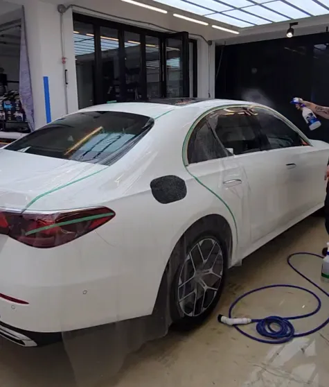 Mercedes-Benz E200のPPF施工事例｜費用目安・仕上がり 施工写真 1-3