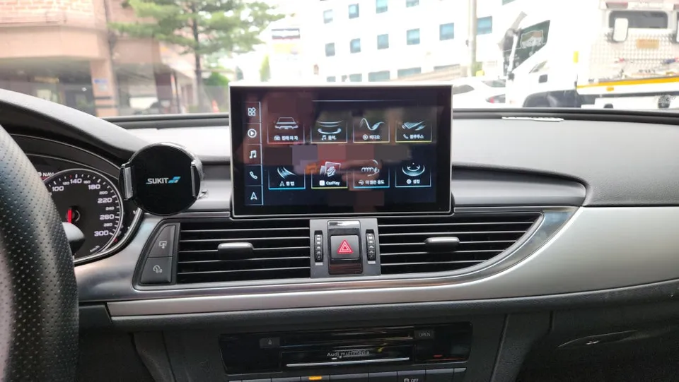 Audi A6のカーラッピング事例｜費用目安・仕上がり 施工写真 1-3