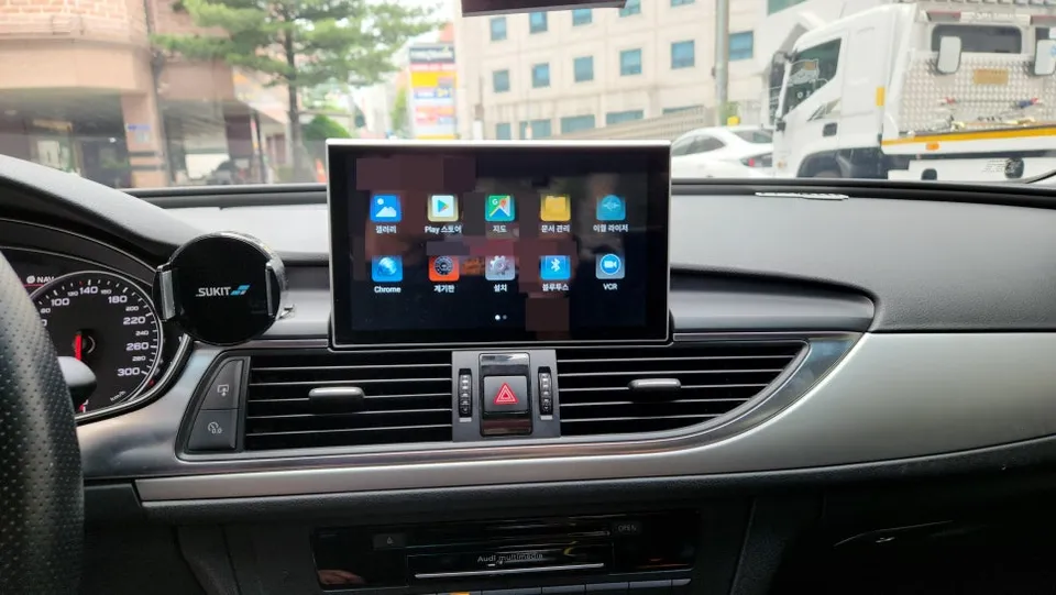 Audi A6のカーラッピング事例｜費用目安・仕上がり 施工写真 2-3