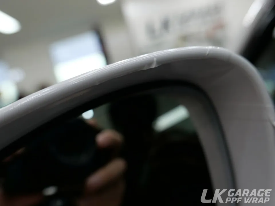 ポルシェ カイエン PPF施工事例|高光沢フィルムで愛車を保護 施工写真 4-1