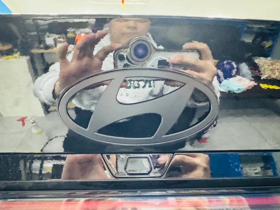 Hyundai Elantraのカーラッピング事例｜費用目安・仕上がり 施工写真 3-3