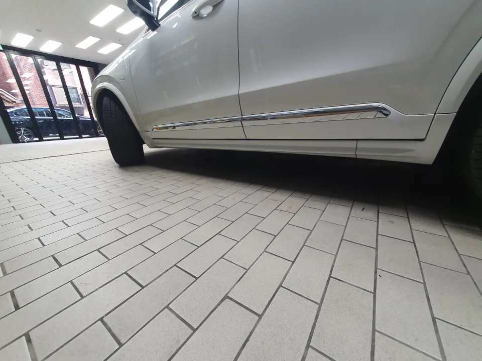 Volvo XC90 body kit - Volvo XC90 Body Kit Installation & Review photo 2