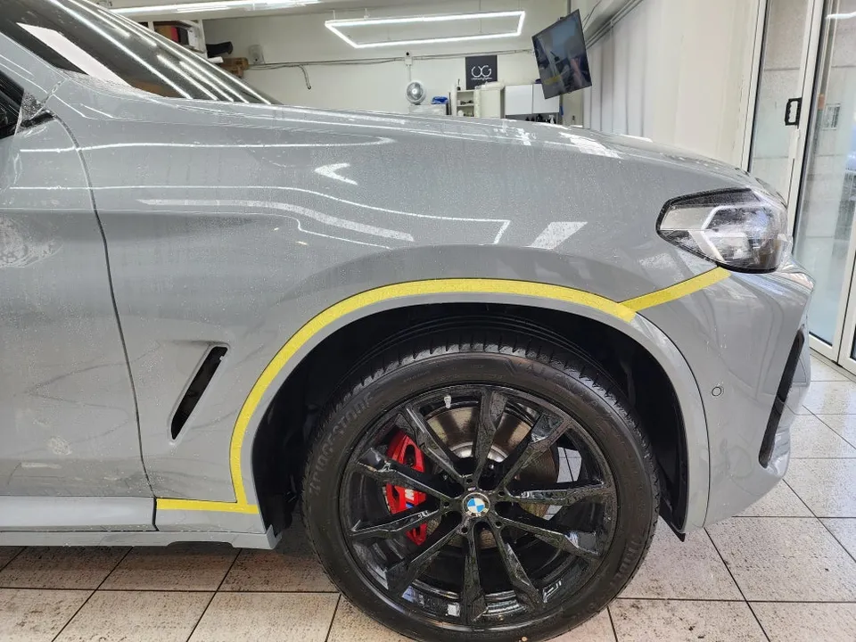 BMW X6のPPF施工事例｜STEKダイノシールドで保護 施工写真 2-3
