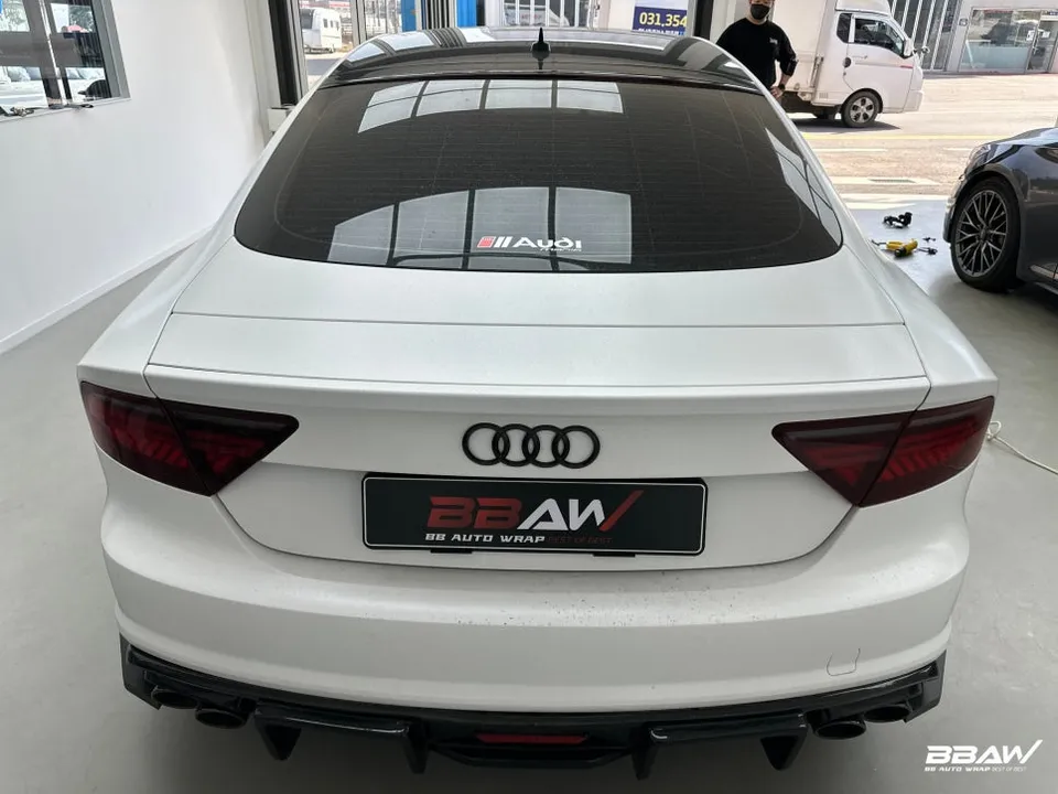 Audi A7 PPF施工事例｜スモークカラーで高級感アップ 施工写真 3-1