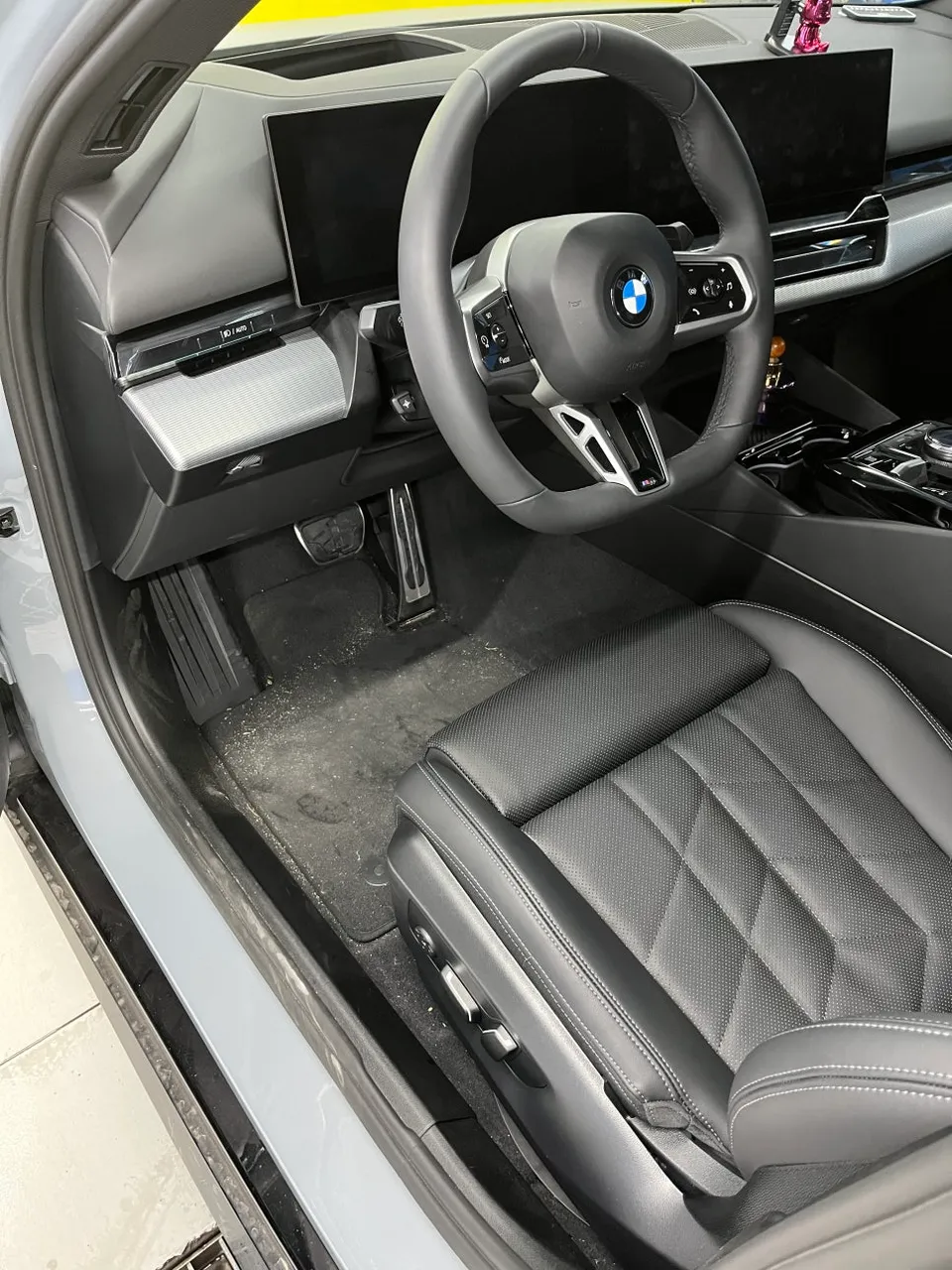 BMW 5 Seriesのガラスコーティング事例 施工写真 1-2