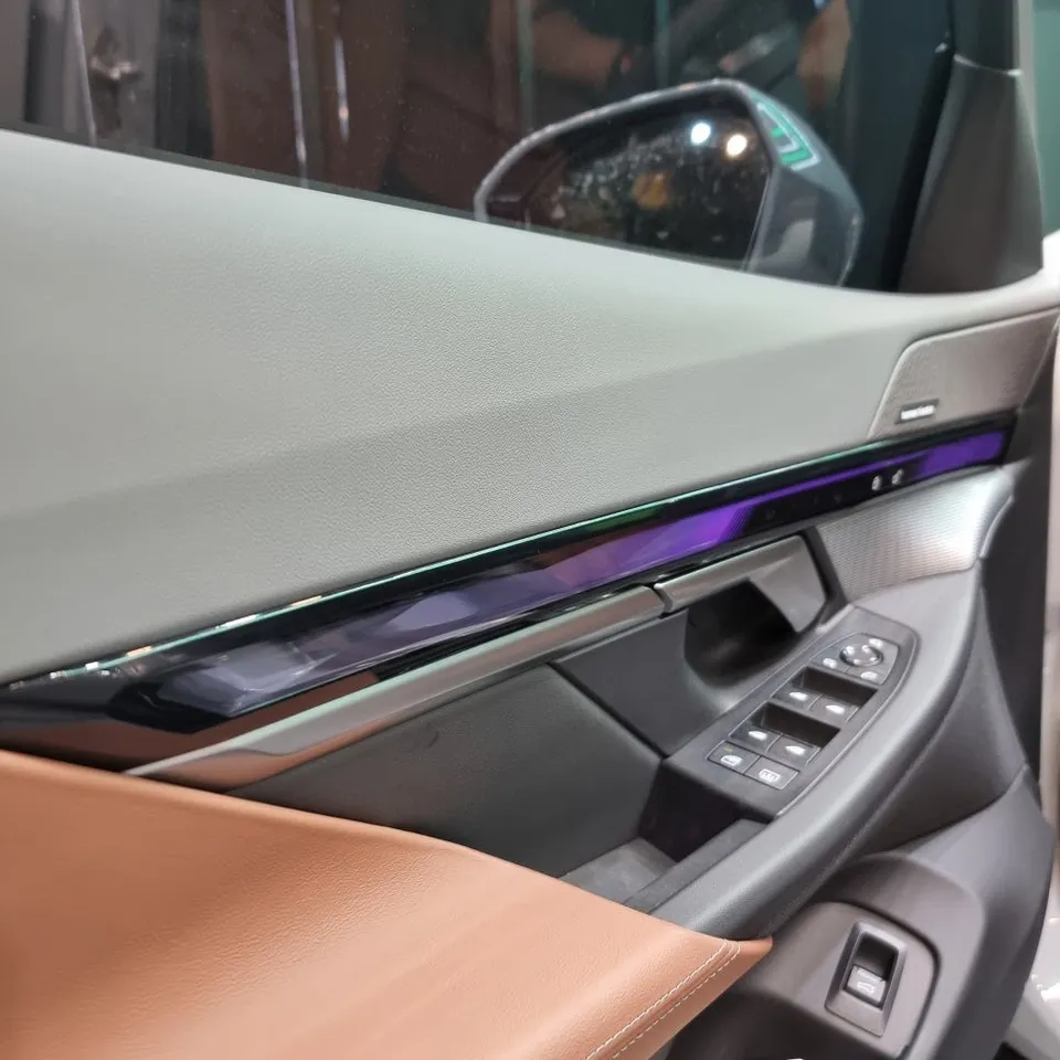 BMW 5 Series G30の室内PPF施工事例｜傷防止効果 施工写真 3-3