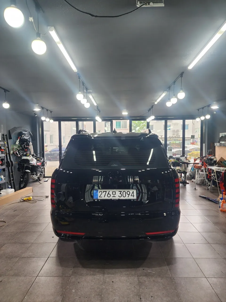Hyundai Palisadeのカーラッピング事例 施工写真 4-2
