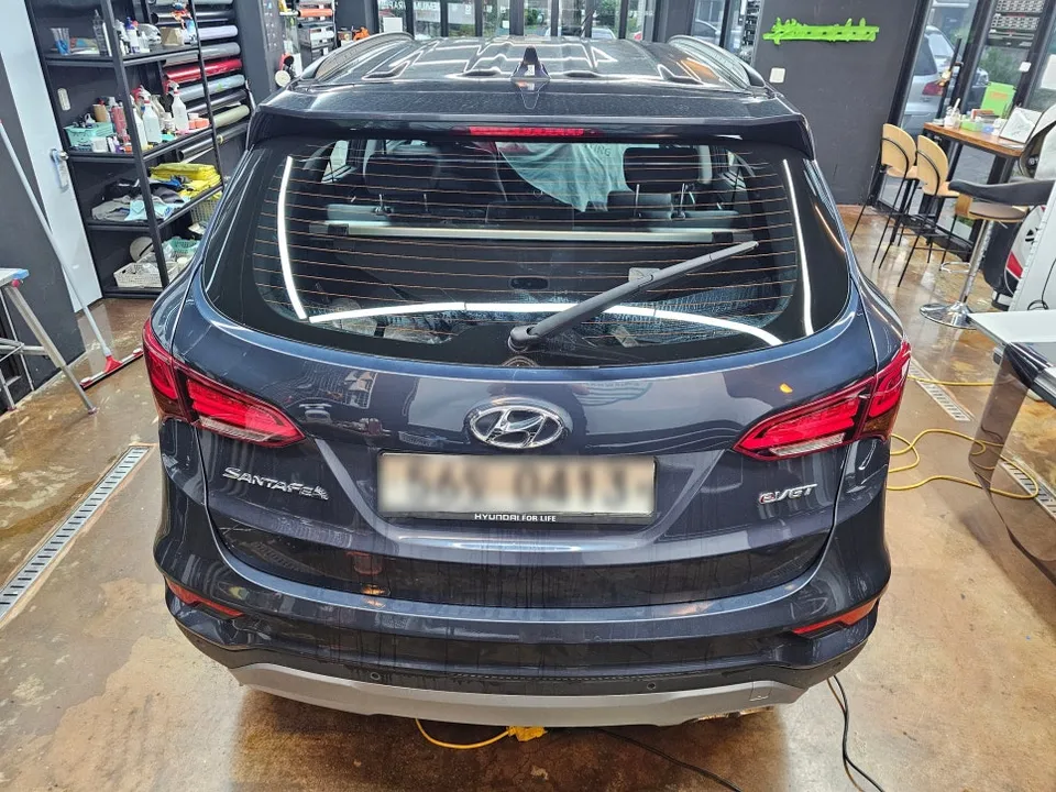 Hyundai Santa Fe DMのカーフィルム施工事例｜費用目安・仕上がり 施工写真 2-2