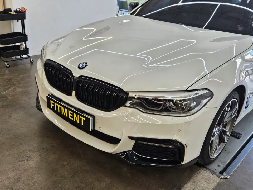 BMW 5 Series G30 body kit - BMW 5 Series G30 Body Kit Installation Review photo 5